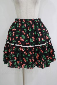 E hyphen world gallery / チェリー柄スカート Free ブラック H-25-11-02-1041-LO-SK-NS-ZH