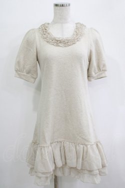 画像1: Emily Temple cute / ジョーゼットフリル裏毛ワンピース  ラメ混ベージュ H-25-11-03-029-ET-OP-KB-ZH