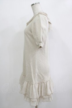 画像2: Emily Temple cute / ジョーゼットフリル裏毛ワンピース  ラメ混ベージュ H-25-11-03-029-ET-OP-KB-ZH