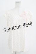 Emily Temple cute / フリルノースリーブカットソー  オフ×ピンクドット H-25-11-03-056-ET-TO-KB-ZH