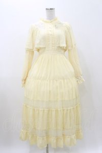 axes femme / 刺繍チュール使ケープワンピース Free イエロー H-25-11-05-066-AX-OP-NS-ZH