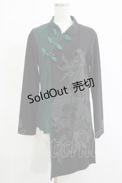 画像1: Qutie Frash / チャイナアシメカットソー  黒×緑 H-25-11-07-034-QU-TO-KB-ZH