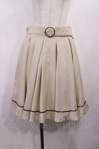 Kurumi Collaboration / フレアマリンアカデミアスカート LL アイボリー H-25-11-08-1009-LO-SK-NS-ZH