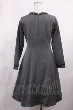 画像2: Fi.n.t / ハイウエスト切替ベロアリボン使いワンピース Free GRAY H-25-11-08-1003-CA-OP-NS-ZH