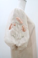 画像3: Fi.n.t / ポピー刺繍シアーバルーンスリーブブラウス Free L/ORANGE H-25-11-10-057-CA-BL-NS-ZH (3)