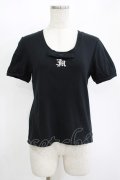 Jane Marple / ロゴ刺繍リボンカットソー  黒 H-25-11-12-040-JM-TO-KB-ZH