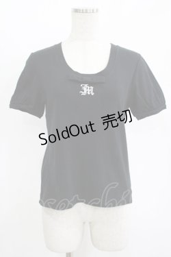 画像1: Jane Marple / ロゴ刺繍リボンカットソー  黒 H-25-11-12-040-JM-TO-KB-ZT369