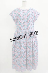 Jane Marple Dans Le Salon / Flower embroideryタブリエドレス  Sky blue×Pink H-25-11-12-014-JM-OP-KB-ZH