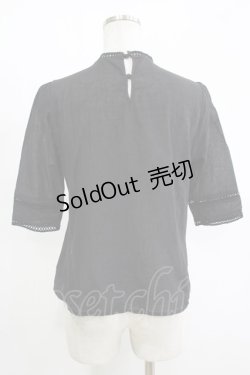 画像3: an another angelus / ローズ刺繍ノーカラーブラウス Free Black H-25-11-15-1062-CA-BL-NS-ZH