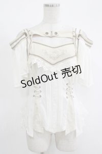 Ozz oneste / rose刺繍使い 2way frillカットソー（ALYSモデル）  オフ H-25-11-17-072-OO-TO-KB-ZH