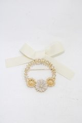 m petit by misako / AMフラワーリーフブローチ  アイボリー H-25-11-18-1006-LO-AC-NS-ZH