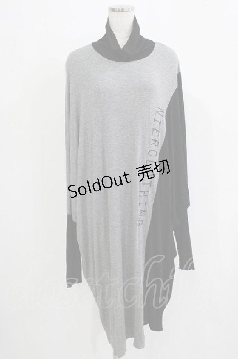 画像1: NieR CLOTHING / 配色ハイネックワンピース  グレー×ブラック H-25-11-21-1026-PU-OP-KB-ZH (1)