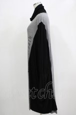 画像2: NieR CLOTHING / 配色ハイネックワンピース  グレー×ブラック H-25-11-21-1026-PU-OP-KB-ZH (2)