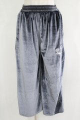 NieR Clothing / ロゴ刺繍ベロアパンツ  グレー H-25-11-21-1030-PU-PA-KB-ZH