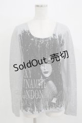SEXY DYNAMITE LONDON / プリントロングスリーブカットソー  グレー H-25-11-21-1067-PU-TO-KB-ZH