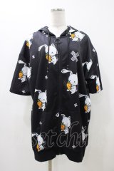 NieR Clothing / 総柄ZIP半袖パーカー  ブラック H-25-11-23-051-PU-TO-KB-ZT220