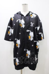 NieR Clothing / 総柄ZIP半袖パーカー  ブラック H-25-11-23-051-PU-TO-KB-ZT220