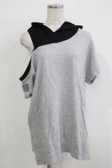 NieR Clothing / レイヤード風切替プルパーカー  グレー H-25-11-26-049-PU-TO-KB-ZT101