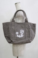 画像1: NieR CLOTHING / ロゴプリントバッグ  グレー H-25-11-26-064-PU-BG-KB-ZH (1)