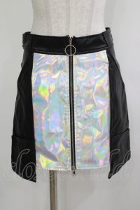 LISTEN FLAVOR / ホログラフィックレザー台形スカート  ブラック H-25-12-03-053-PU-SK-KB-ZH