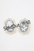 m petit by misako / AMフラワーイヤリング  ブラック H-25-12-05-048-LO-AC-NS-ZH