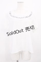 Amavel / 音符刺繍入り サークル衿プルオーバーブラウス Free ホワイト H-25-12-06-1032-CA-BL-NS-ZH