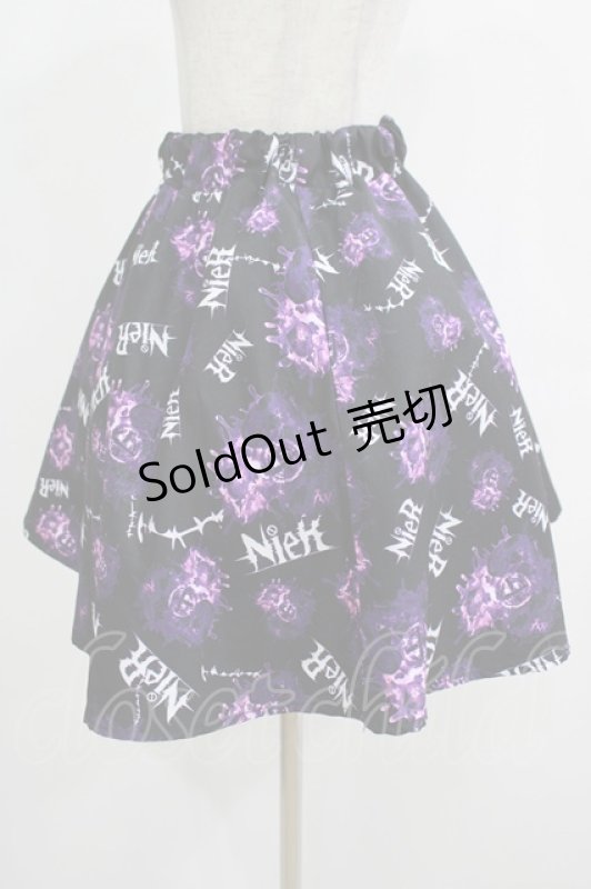 画像2: NieR CLOTHING / プリントギャザースカート  黒 H-25-12-06-021-PU-SK-KB-ZH (2)