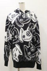 NieR Clothing / 総柄プルパーカー  黒×Nierちゃん H-25-12-08-057-PU-TO-KB-ZH