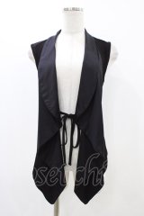 Qutie Frash / バックベルトジレ  黒×赤 H-25-12-09-1043-QU-TO-KB-ZH