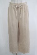 axes femme / カット素材プリーツパンツ M ベージュ H-25-12-10-038-AX-PA-NS-ZH