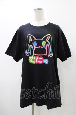 画像1: NieR Clothing / プリントCOTTON CUTSEW XL ブラック/ネオンNierちゃん H-25-12-12-051-PU-TO-KB-ZH