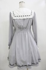 画像3: Amavel / メッセージ刺繍ヨーク切替ワンピース Free グレー H-25-12-12-1032-CA-OP-NS-ZH (3)