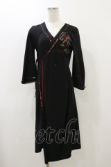 Ozz oneste / 着物衿刺繍ロングチュニック  黒×赤 H-25-12-17-069-OO-TO-KB-ZH