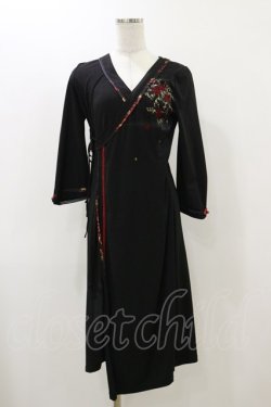 画像1: Ozz oneste / 着物衿刺繍ロングチュニック  黒×赤 H-25-12-17-069-OO-TO-KB-ZH