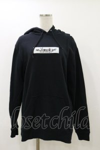 NieR Clothing / プリントプルパーカー  黒 H-25-12-17-075-PU-TO-KB-ZH