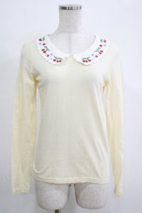 Fi.n.t / チェリー刺繍トップス Free アイボリー H-25-12-19-041-CA-TO-NS-ZH