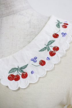 画像4: Fi.n.t / チェリー刺繍トップス Free アイボリー H-25-12-19-041-CA-TO-NS-ZH