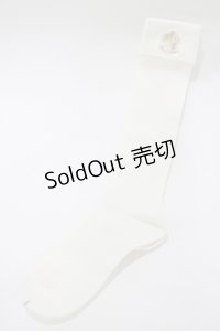 metamorphose / 折り返しエンブレム刺繍ハイソックス  オフ H-25-12-19-060-ME-ZA-NS-ZH