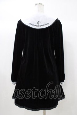画像2: Amavel / クロス刺繍衿Aラインワンピース Free ブラック/ベロア H-25-12-21-1040-CA-OP-NS-ZH