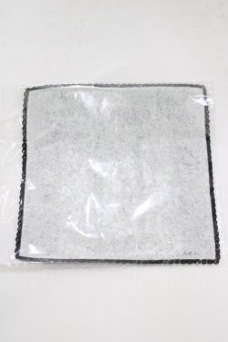 画像2: ALICE and the PIRATES / Gloria 美しきガラス窓の聖女 柄タオルハンカチ  ブラック H-25-12-21-010-PA-ZA-NS-ZH