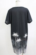 画像3: curiosite / 彼岸花Tシャツワンピース  ブラック H-25-12-24-1045-EL-OP-KB-ZT246 (3)