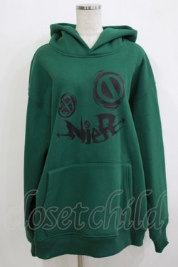画像1: NieR Clothing / プリントプルパーカー  グリーン H-25-12-24-1059-PU-TO-KB-ZH