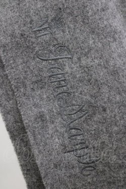 画像2: Jane Marple / ロゴエンブロイダリーのストール  グレー H-25-12-25-1056-JM-ZA-KB-ZH