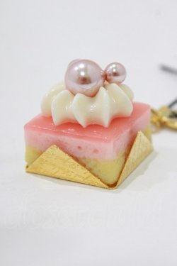 画像2: Q-pot. / ミッキーマウスのプチケーキストロベリークリームストラップ   H-25-12-25-1062-QP-ZA-KB-ZH