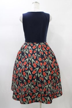 画像2: Fi.n.t / 刺繍入りチューリップ柄ジャンパースカート Free Navy H-26-01-04-1047-CA-OP-NS-ZH