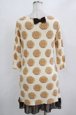 画像3: Emily Temple cute / ビスケット水玉フリル付カットソーワンピース  オフ H-26-01-06-030-ET-OP-KB-ZH