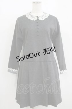画像1: F i.n.t / オーガンジー襟プリーツワンピース Free グレー H-26-01-07-029-CA-OP-NS-ZH
