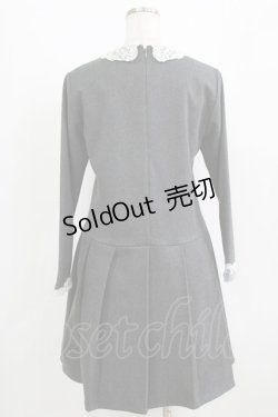 画像3: F i.n.t / オーガンジー襟プリーツワンピース Free グレー H-26-01-07-029-CA-OP-NS-ZH