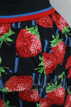 画像4: Jane Marple / Strawberry Meets Logoダンドールスカート  ブラック H-26-01-14-027-JM-SK-KB-ZH