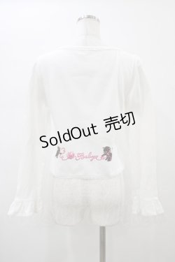 画像2: BABY,THE STARS SHINE BRIGHT / 「にゃんともかわいい」 アリスと黒猫 プリントカーディガン Free オフ白 H-26-01-14-1046-BA-TO-NS-ZH